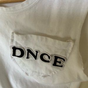 Cute white DNCE cropped t-shirt used